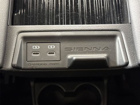 Certified 2025 Toyota Sienna XSE w/ XSE Plus Package FWD image 37