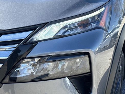 Certified 2024 Nissan Rogue SV image 10