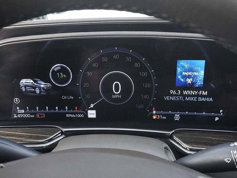 Used 2022 Cadillac Escalade Premium Luxury image 54