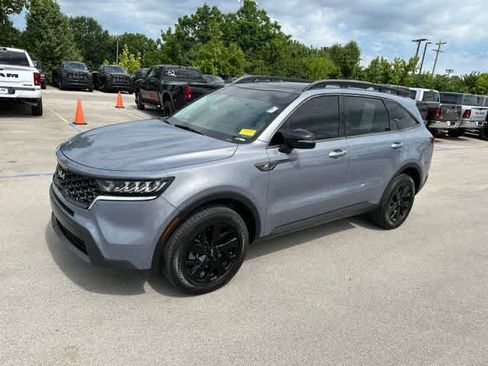 Used 2022 Kia Sorento S w/ Panoramic Sunroof Package AWD/4WD image 17