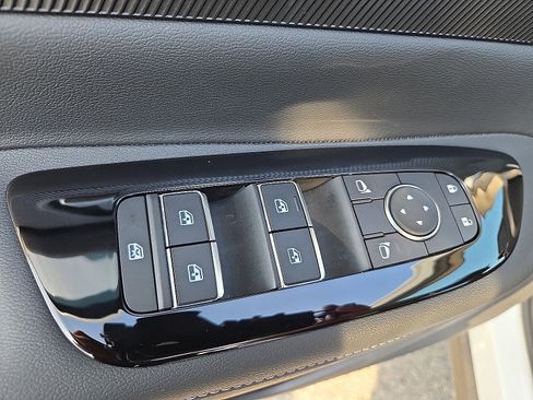 New 2025 Nissan Murano SV image 15