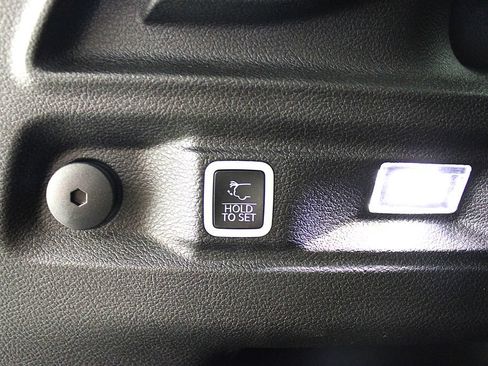 Certified 2023 Jeep Grand Cherokee L Limited AWD/4WD image 41