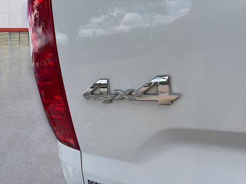 Used 2018 Toyota Tundra SR5 w/ SR5 Upgrade Package image 29