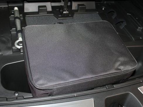 New 2026 Cadillac Optiq Luxury 1 image 29