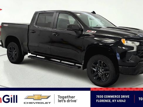 Used 2025 Chevrolet Silverado 1500 LT Trail Boss w/ Convenience Package II AWD/4WD image 1