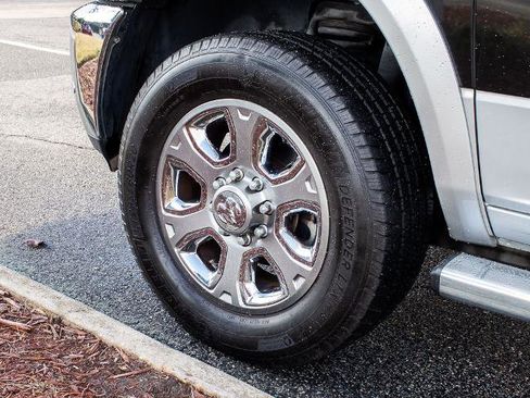 Used 2018 RAM 2500 Laramie image 5