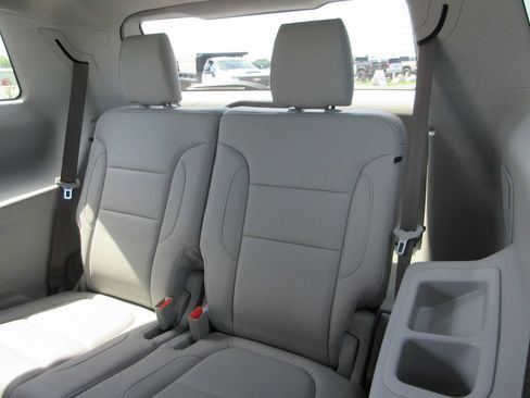 Used 2019 GMC Acadia SLT FWD image 23