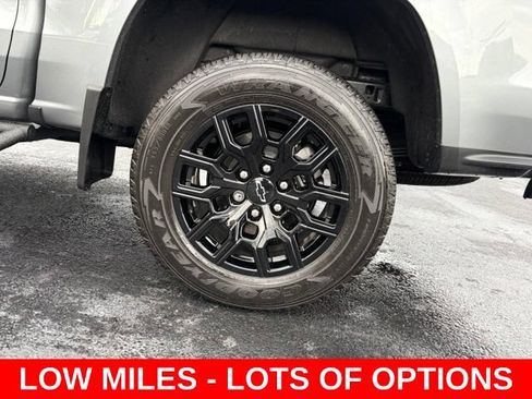 Used 2025 Chevrolet Colorado W/T w/ WT Custom Package RWD image 10