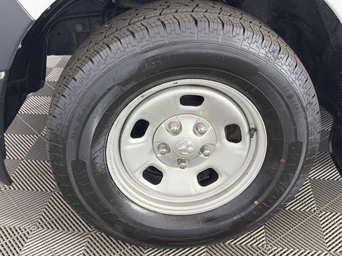 Used 2022 RAM 1500 Tradesman AWD/4WD image 13