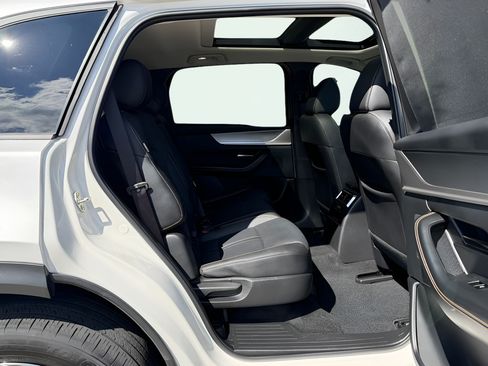 Used 2025 MAZDA CX-70 Plug-In Hybrid w/ Premium Pkg AWD/4WD image 29