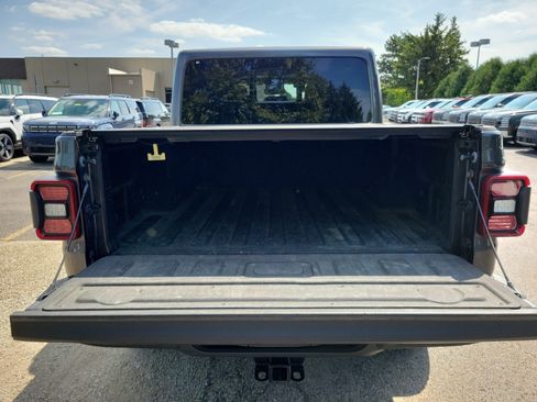 Used 2021 Jeep Gladiator Overland w/ Popular Equipment Package AWD/4WD image 8