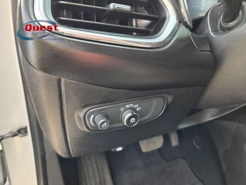 Used 2019 Chevrolet Equinox LT AWD/4WD image 35