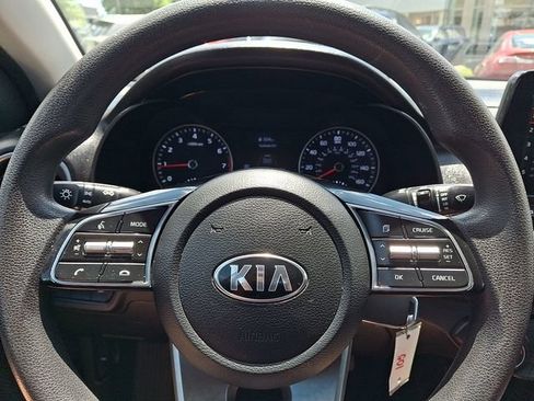 Used 2020 Kia Forte LXS FWD image 18