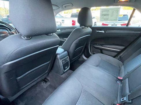 Used 2018 Chrysler 300 Touring w/ Sport Appearance Package image 22
