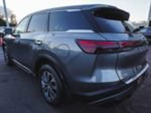 Used 2025 INFINITI QX60 Pure w/ Cargo Package image 3