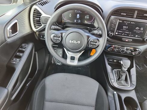 Used 2024 Kia Soul LX w/ Option Group 015 FWD image 15