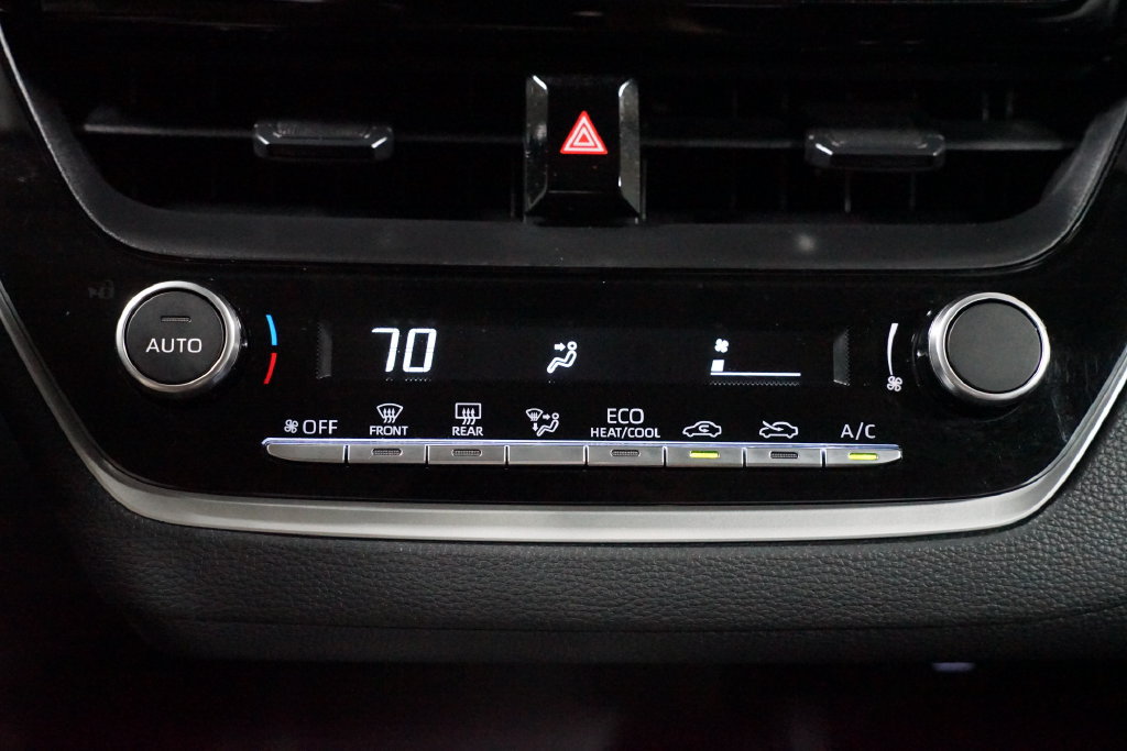 Certified 2025 Toyota Corolla LE FWD image 20
