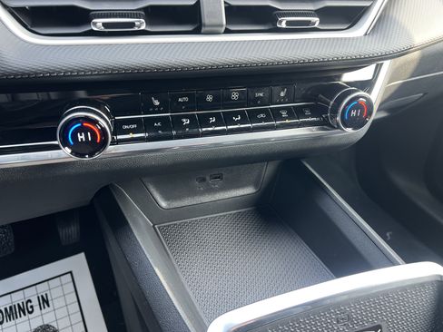 New 2026 Chevrolet Equinox LT w/ Convenience Package II image 27