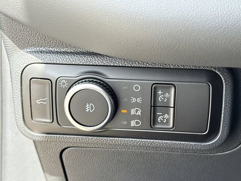 Used 2026 Ford Explorer Active w/ Active Comfort Package AWD/4WD image 40
