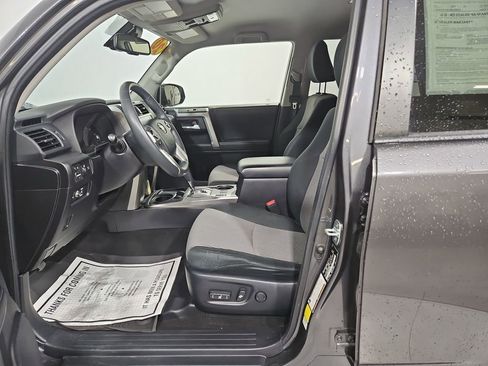 Used 2020 Toyota 4Runner SR5 RWD image 10