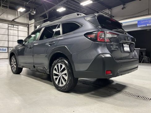 Certified 2025 Subaru Outback Premium AWD/4WD image 7