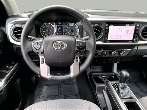Certified 2022 Toyota Tacoma SR5 w/ SR5 Appearance Package (SM) AWD/4WD image 6