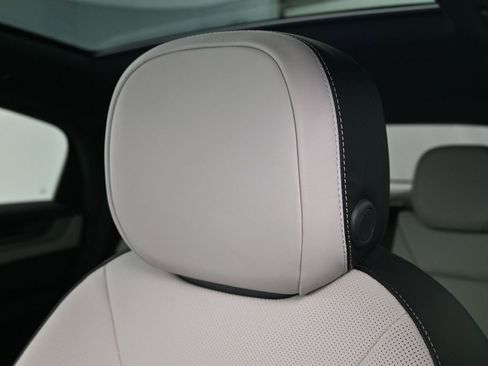 New 2026 Porsche Cayenne S image 20