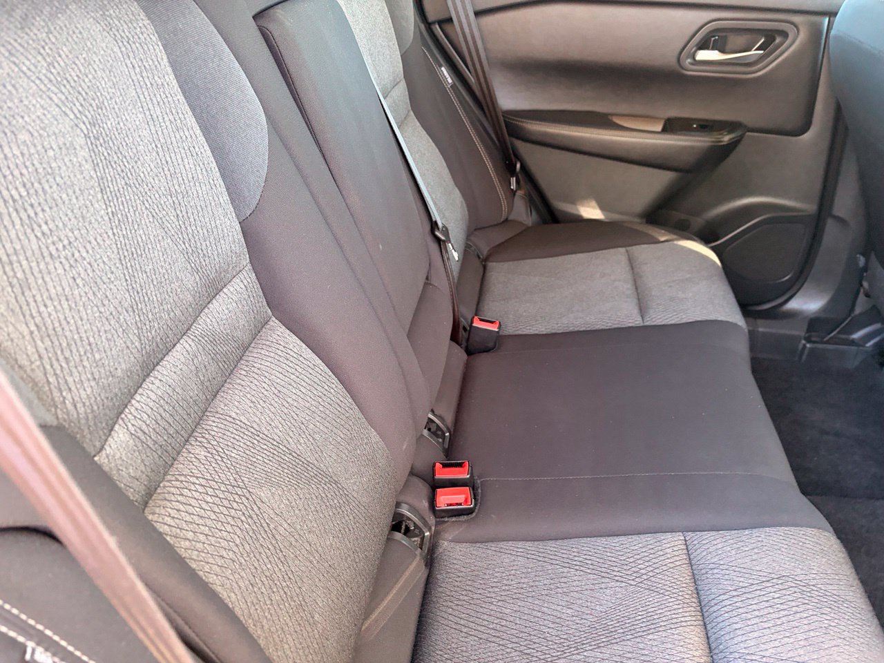 Certified 2025 Nissan Rogue SV FWD image 14