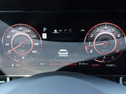 Used 2024 Hyundai Elantra Limited FWD image 15