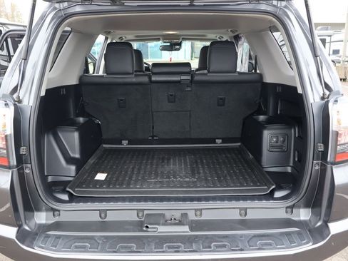 Used 2020 Toyota 4Runner SR5 Premium image 34