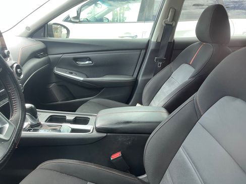 Certified 2024 Nissan Sentra SR FWD image 4