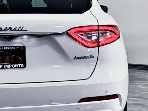 Used 2020 Maserati Levante AWD/4WD image 14