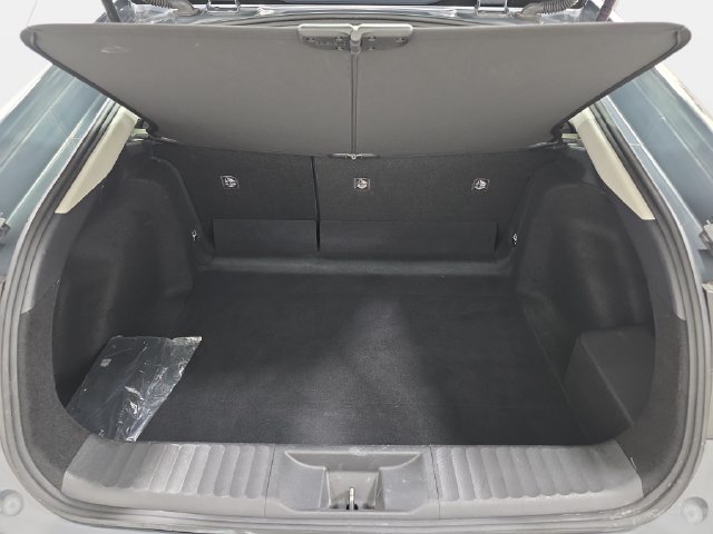Certified 2025 Toyota Prius LE FWD image 29