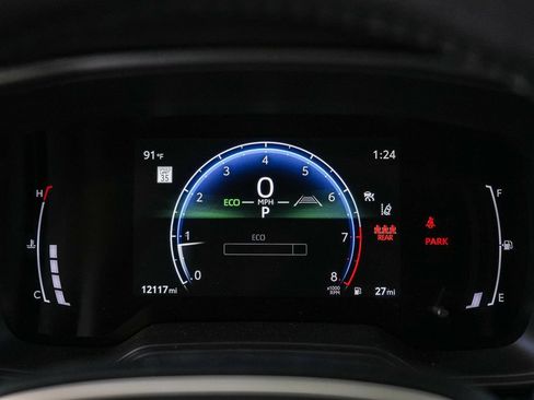 Used 2025 Toyota Corolla SE w/ SE Premium Package FWD image 22