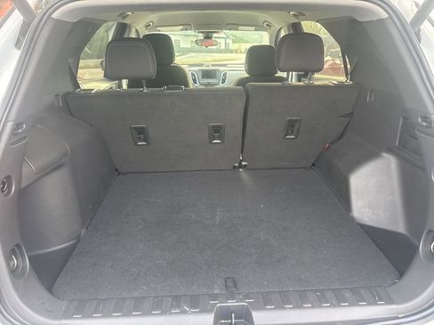 Used 2022 Chevrolet Equinox LT image 11
