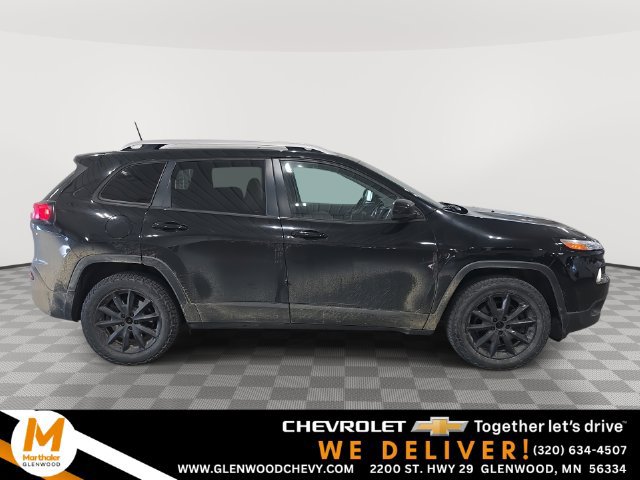 Used 2017 Jeep Cherokee Limited AWD/4WD image 1