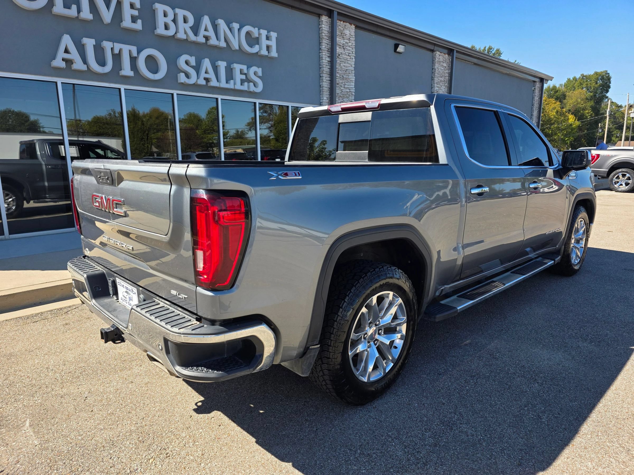 Used 2020 GMC Sierra 1500 SLT AWD/4WD image 4