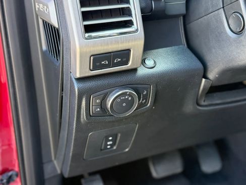 Used 2016 Ford F150 Platinum w/ Equipment Group 701A Luxury image 39