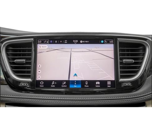 Used 2026 Chrysler Pacifica Pinnacle AWD/4WD image 11
