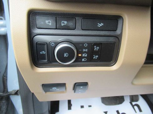 Used 2024 Ford F250 Lariat image 29