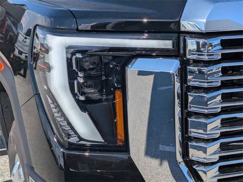 New 2026 GMC Sierra 3500 Denali w/ Denali Reserve Package image 9