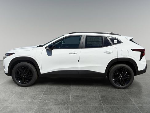 New 2026 Chevrolet Trax ACTIV w/ Driver Confidence Package FWD image 2