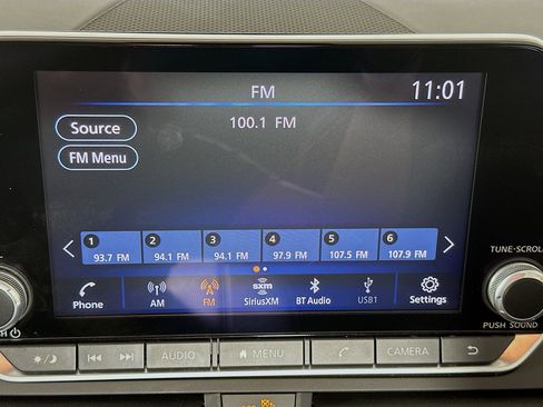 Used 2025 Nissan Altima 2.5 SV image 19