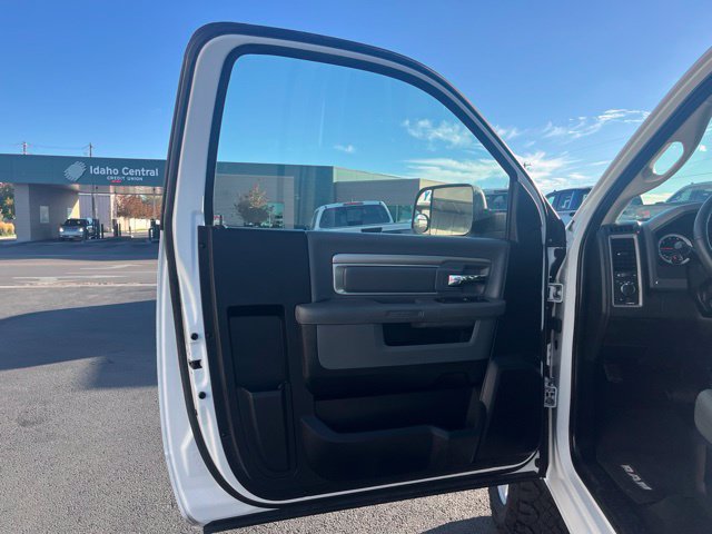Used 2015 RAM 2500 ST AWD/4WD image 34