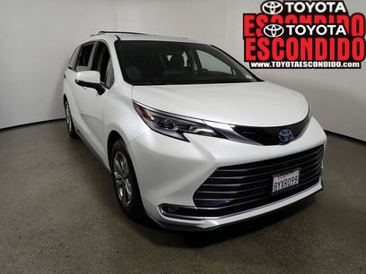 Certified 2022 Toyota Sienna Platinum