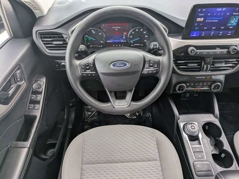Used 2022 Ford Escape SE FWD image 14