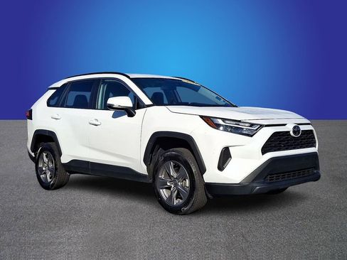 Used 2024 Toyota RAV4 XLE image 3