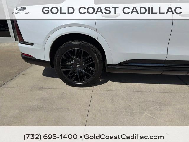 Used 2026 Cadillac Escalade IQL Sport 1 w/ LPO, ONYX Package AWD/4WD image 6