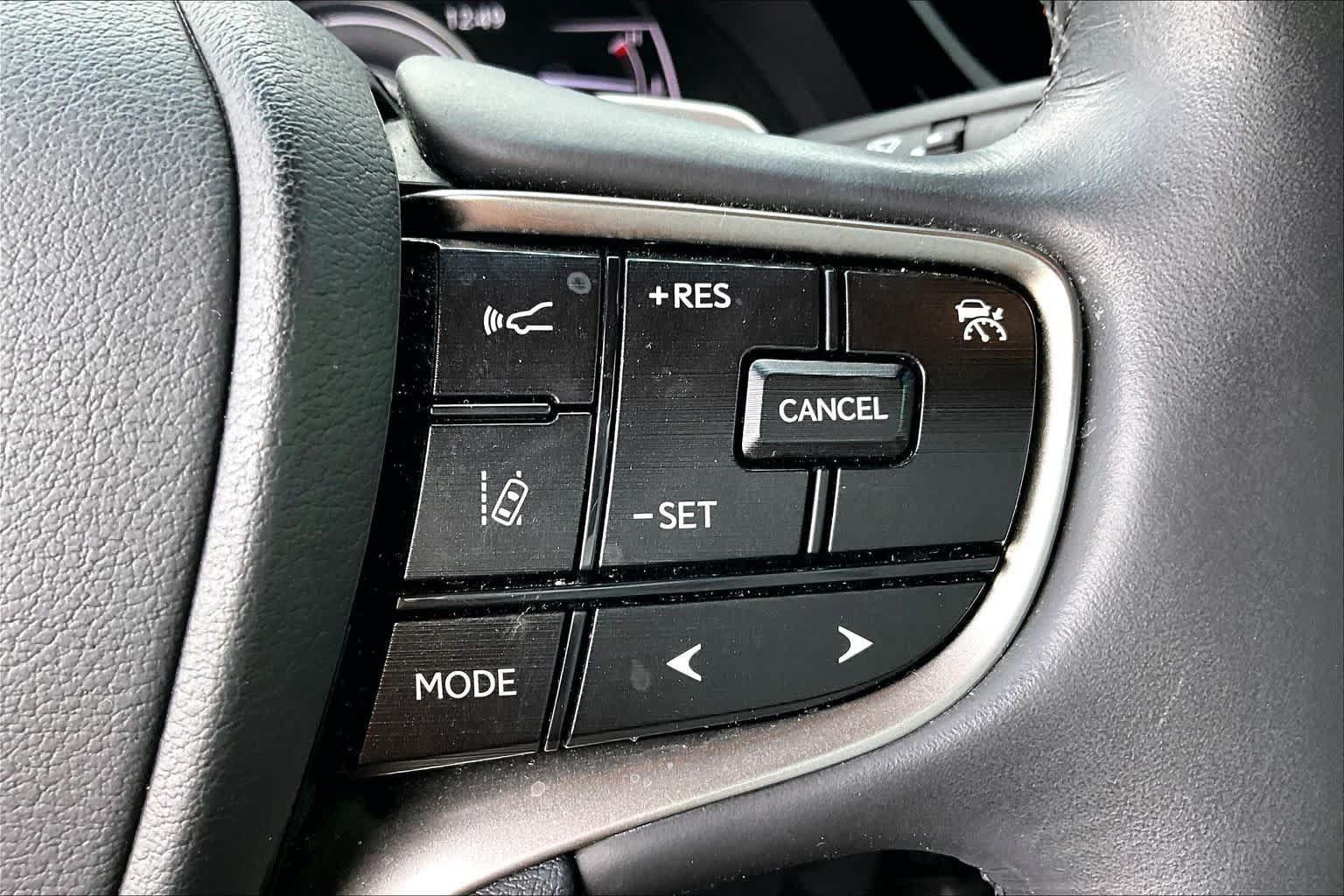 Used 2023 Lexus ES 300h Ultra Luxury w/ Accessory Package (Z2) FWD image 25