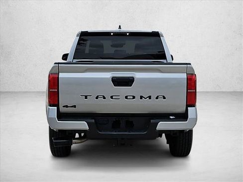 Used 2025 Toyota Tacoma SR5 AWD/4WD image 7